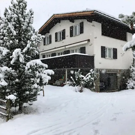 Ferienhaus Nadine & Pascal * Lenzerheide